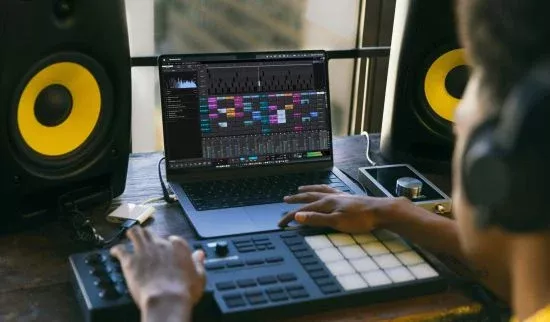 Tracktion Software Waveform 13 Pro v13.5.6-TeamCubeadooby [WiN]（214MB）-KK音频资源网